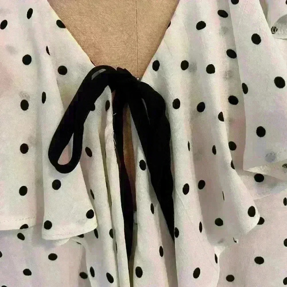 Buffalo Ruffled Blouse Blk & Wht Polka Dot Blouse. Size S/P - Picture 6 of 11
